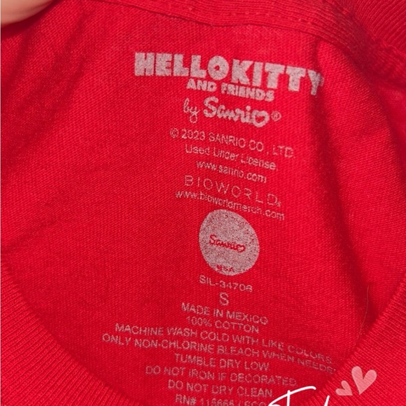 Hello kitty Christmas t shirt small - Picture 3 of 6
